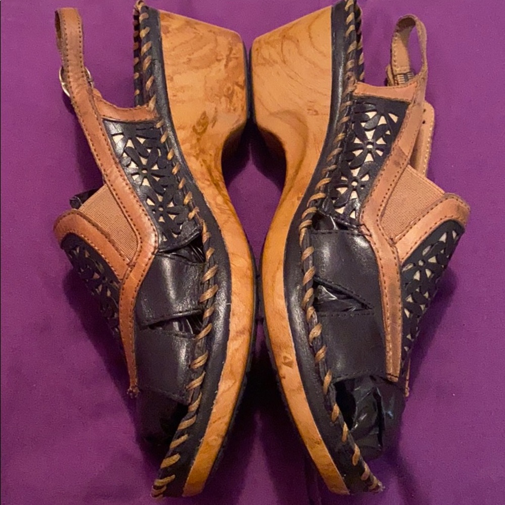 ARIAT CLOGS - Picture 2 of 11
